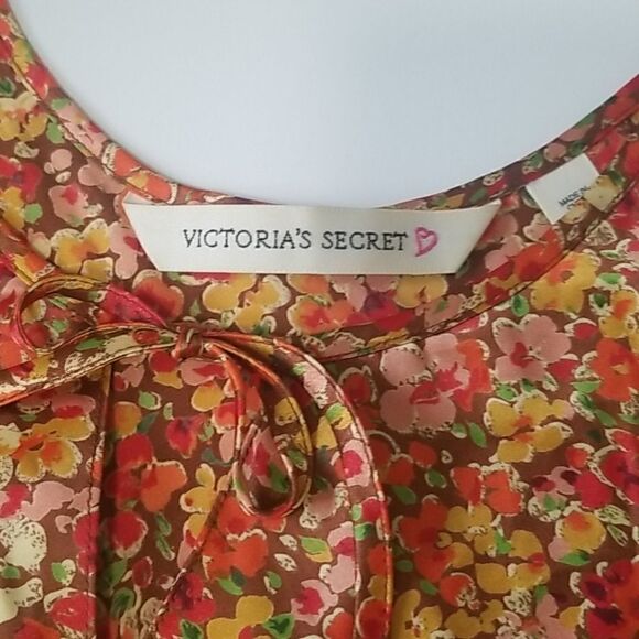 VICTORIA'S SECRET VINTAGE FLORAL TANK SZ. M - Picture 3 of 3